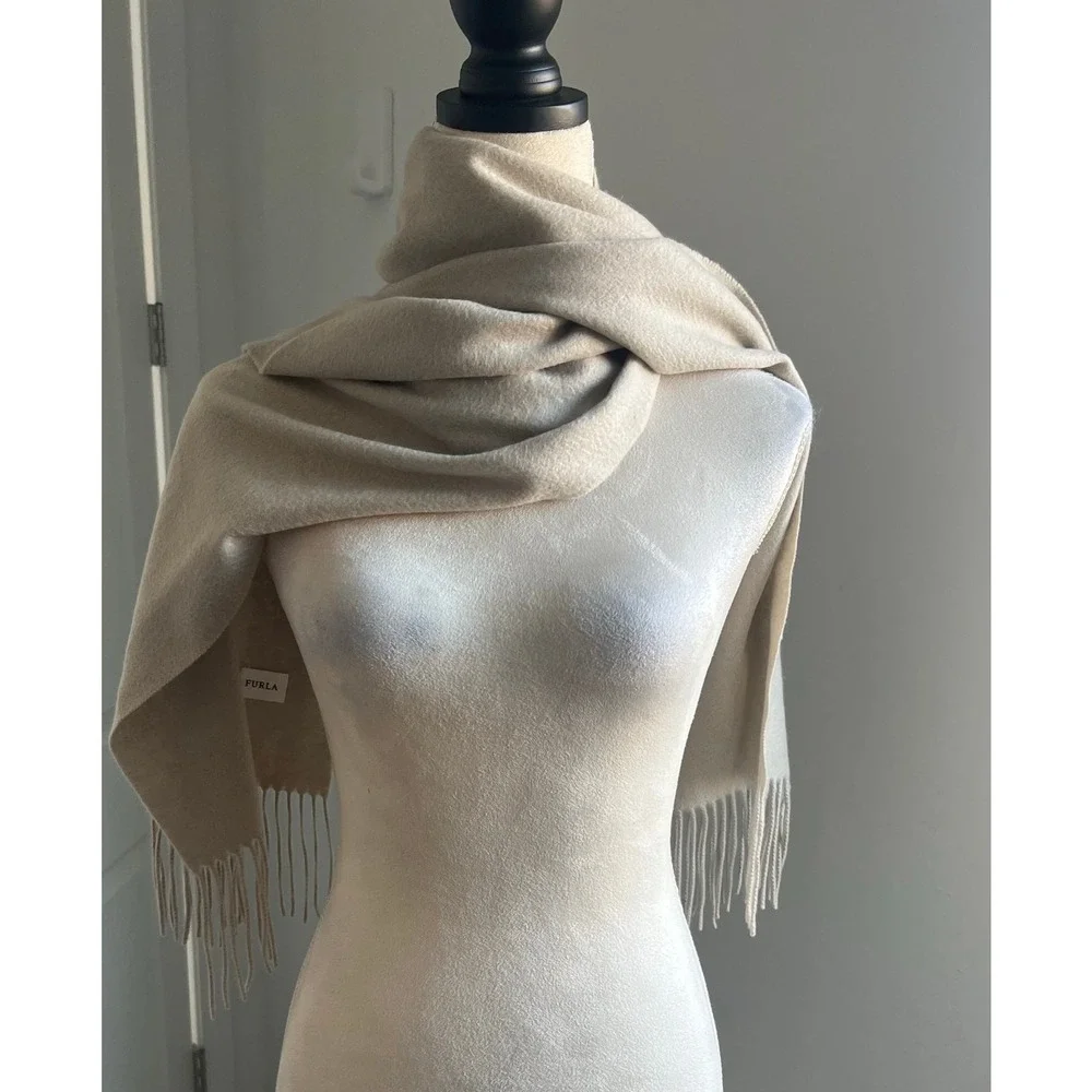 Authentic Furla Cashmere Taupe Cream Winter Neck Shawl w/ Fringe Scarf 62.5 x 12